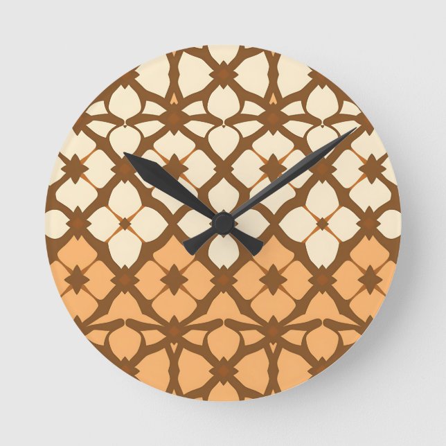 Caramel Cream Moroccan Lattice Pattern Round Clock (Front)