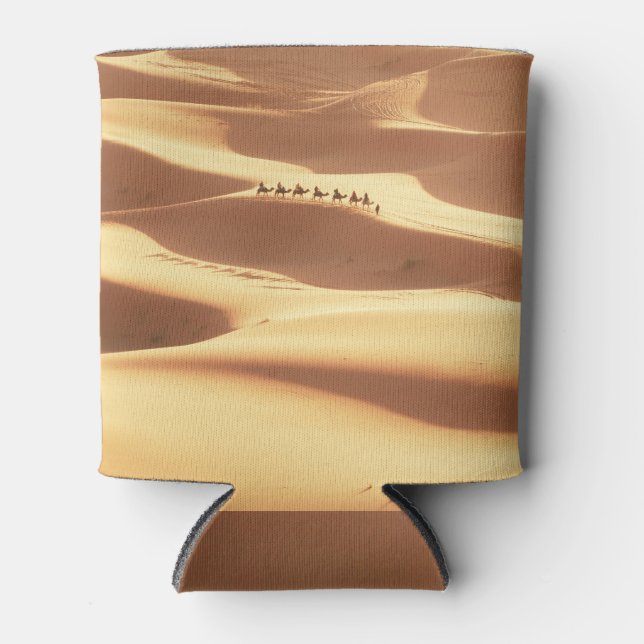 Caravan in Sahara desert Can Cooler (Front)