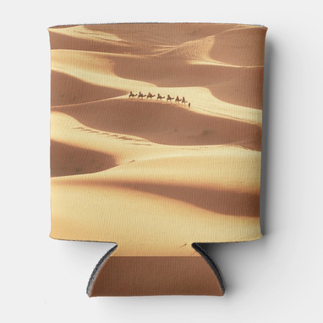 Caravan in Sahara desert Can Cooler (Front)
