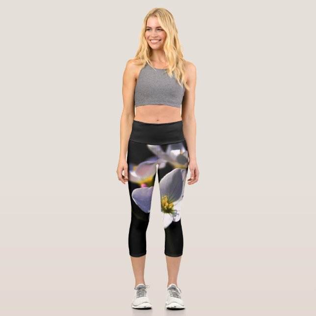 Cardamine Pratensis Flowers lecapm Capri Leggings (Front)