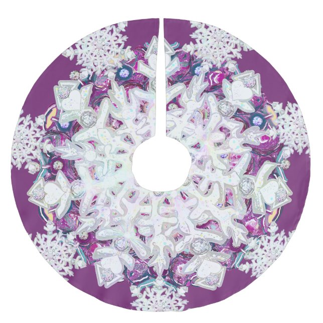 Cardinal red rosace & snowflake brushed polyester tree skirt (Front)