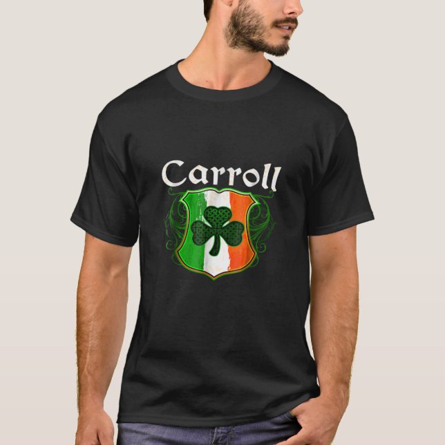 Carroll Surname Irish Last Name Shamrock Crest Ire T-Shirt (Front)