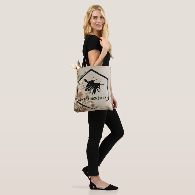Carry the future with Alhaga Homestead / tote bag (On Model)