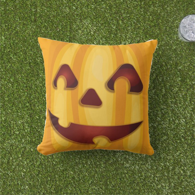 Carved pumpkin smiling Halloween design Cushion (Grass)
