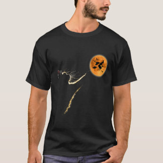 Cat Catching The Moon Witch Cat Halloween Costume T-Shirt