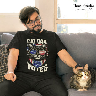 Cat Dad Votes Cute Election American Flag T-Shirt