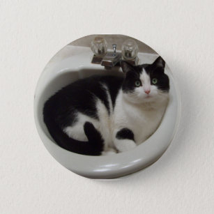 Cat lovers delight 6 cm round badge