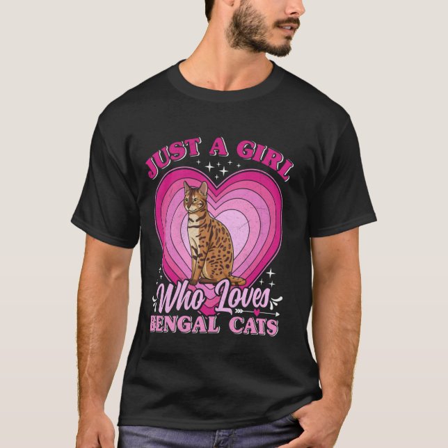 Cat Mummy JUST A GIRL WHO LOVES BENGAL CATS Lover T-Shirt (Front)