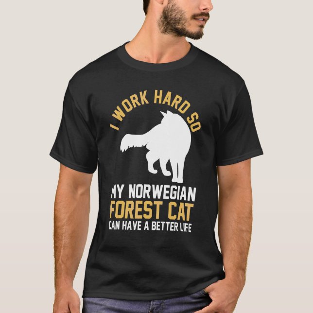 Cat  Norwegian Forest T-Shirt (Front)