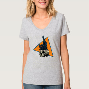 Cat on the Skull Cute Girls Women Halloween 2023 T-Shirt