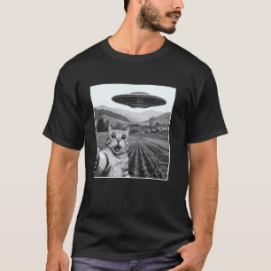 Cat Selfie UFO Funny Alien Space Cats Humour T-Shirt