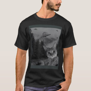Cat Selfie UFO Sighting Alien Conspiracy Sci Fi L T-Shirt