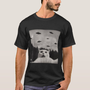 Cat Selfie With Alien Ufo, Funny Alien Cat Lovers T-Shirt