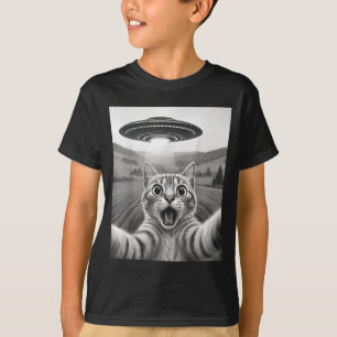 Cat Selfie With Alien Ufo Funny Cat For Men Women T-Shirt