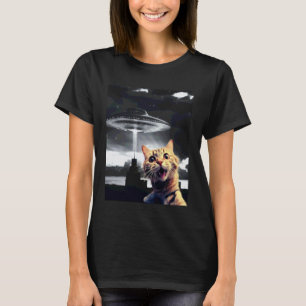 Cat Selfie With Alien UFO Funny Cat For Men Women T-Shirt