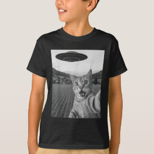 Cat Selfie With Alien Ufo Funny Cat Funny Alien T-Shirt