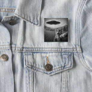 Cat Selfie With Alien UFO Funny Cat Gifts 15 Cm Square Badge