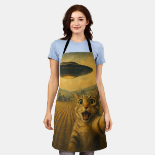 Cat Selfie With Alien UFO Funny Cat Gifts Apron