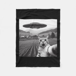 Cat Selfie With Alien Ufo Funny Cat Gifts For Men Fleece Blanket