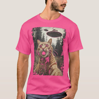 Cat Selfie With Alien Ufo Funny Cat Gifts For Men T-Shirt