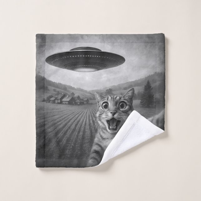 Cat Selfie With Alien UFO Funny Cat Gifts Wash Cloth (Wash Cloth)