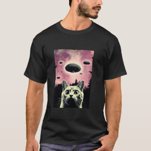 Cat Selfie With Alien UFO Funny Cat Mens Womens To T-Shirt