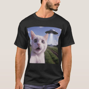 Cat Selfie With Alien Ufo T-Shirt
