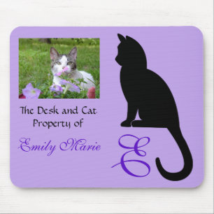 Cat Sitting Silhouette: Desk of Mouse Mat