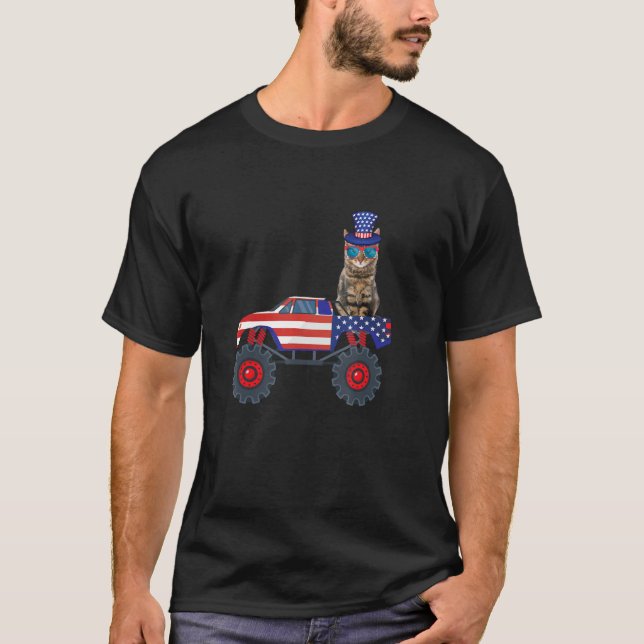 Cat Truck 4th of July Matching Family USA  Patriot T-Shirt (Front)