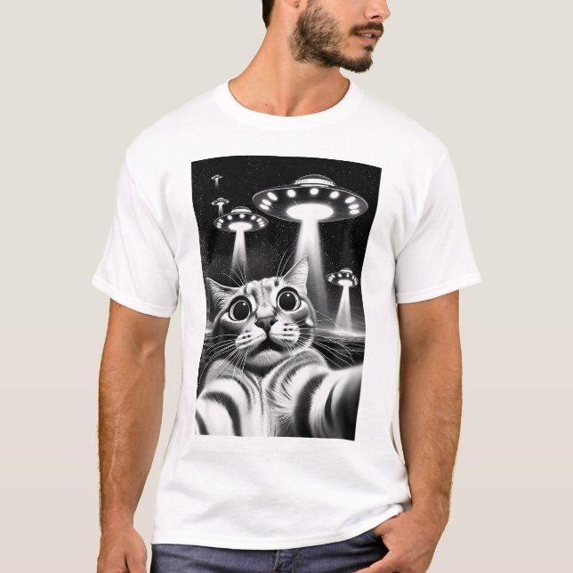 Cat Ufo  Funny Invasion Meme Retro Alien Cat Ufo S T-Shirt (Front)