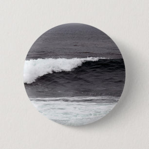 Catch a wave 6 cm round badge