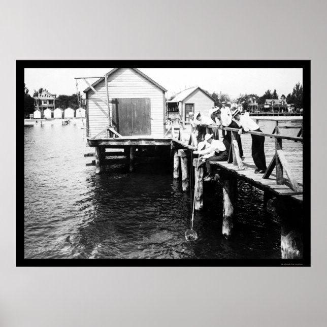 Catching Crabs at Colonial Beach, VA 1914 Poster (Front)