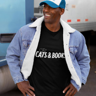 Cats & Books – Cosy Minimalist Design T-Shirt