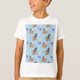 Cats in box and milk drops on blue T-Shirt
