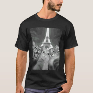 Cats Selfie in Paris, Cats Visiting Paris, Travell T-Shirt