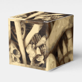 Cauldron of bones. Favour Box