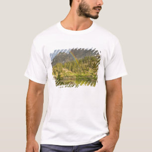 Cecret Lake with rainbow over Devil's Castle, T-Shirt