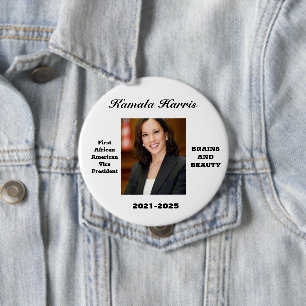 CELEBRATE KAMALA HARRIS 10 CM ROUND BADGE