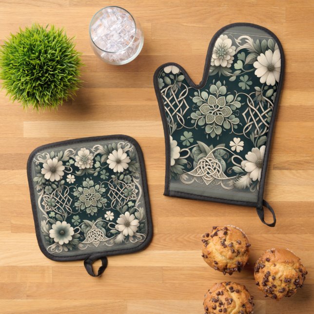 Celtic Clover Floral Charm Oven Mitt & Pot Holder Set (Top Down)
