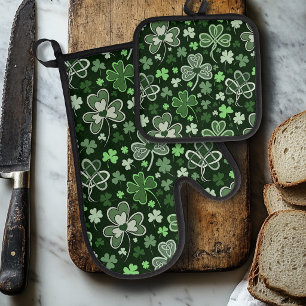 Celtic Clover Pattern Green Irish Hearts Oven Mitt & Pot Holder Set