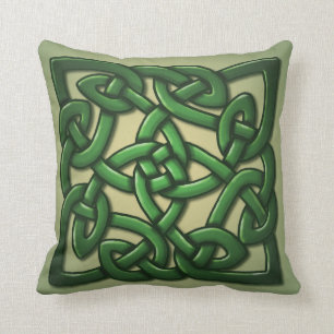 Celtic Knot in green Cushion