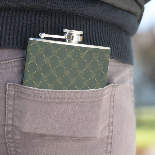 Celtic Knot Pattern Hip Flask (In Situ)