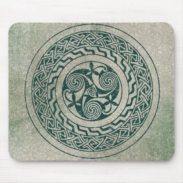 Celtic Knotwork Irish Medallion Pattern in Green Mouse Mat (Front)