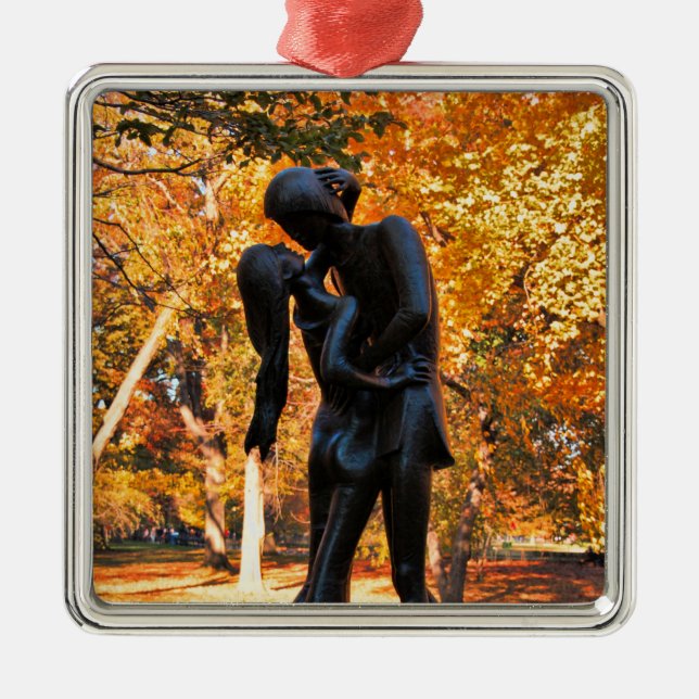 Central Park Autumn: Romeo & Juliet Statue 02 Metal Tree Decoration (Front)