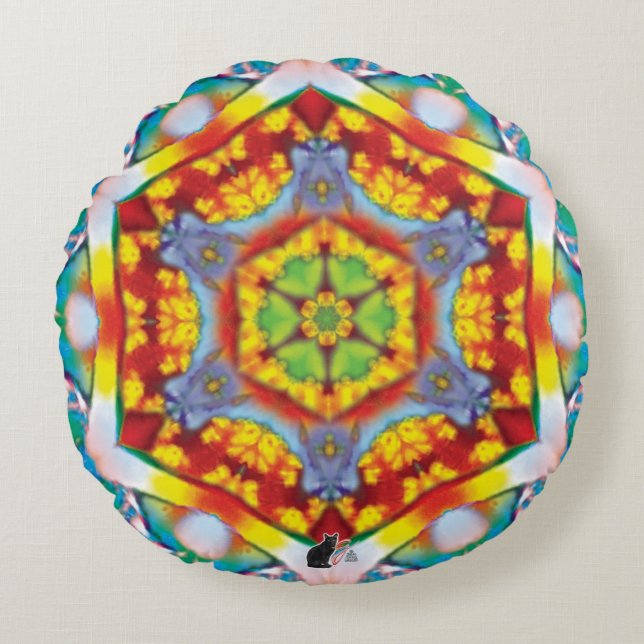 Centrist Kaleidoscope  Round Cushion (Front)