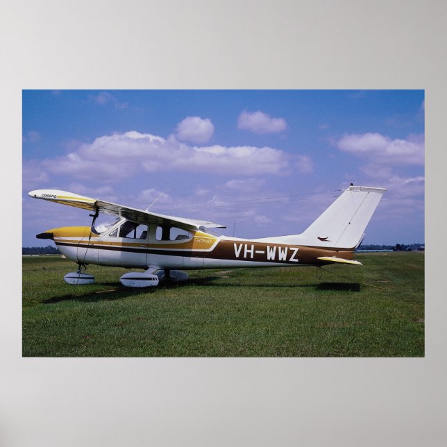 Cessna 172 Cardinal II Poster (Front)