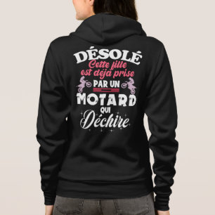 Cette fille est déjà prise par motard qui déchire hoodie