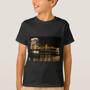 Chain Bridge with Buda Castle Hungary Budapest T-Shirt