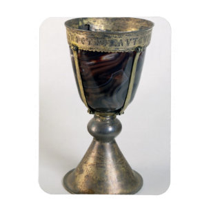 Chalice with jewels and an inscription on the bord magnet