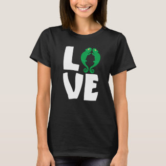 Chameleons Love Reptiles Lizard Geckos Chameleon   T-Shirt